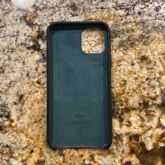 Dark green leather iPhone 11 Pro case! - Picture 2 of 5